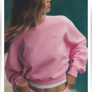 NWT Alo cropped Accolade crewneck sweatshirt, Sweet pink, size S